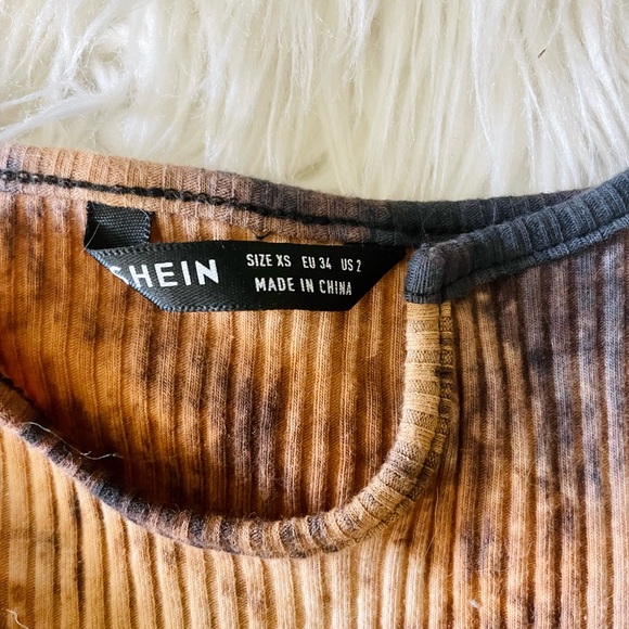 acid wash cropped tank top from Shein! 🧡 - Picture 4 of 4